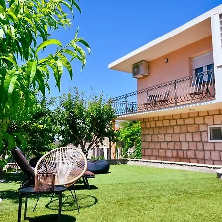 Relax - Holiday home Klis