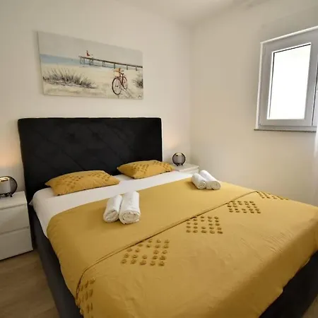 Holiday home Relax -